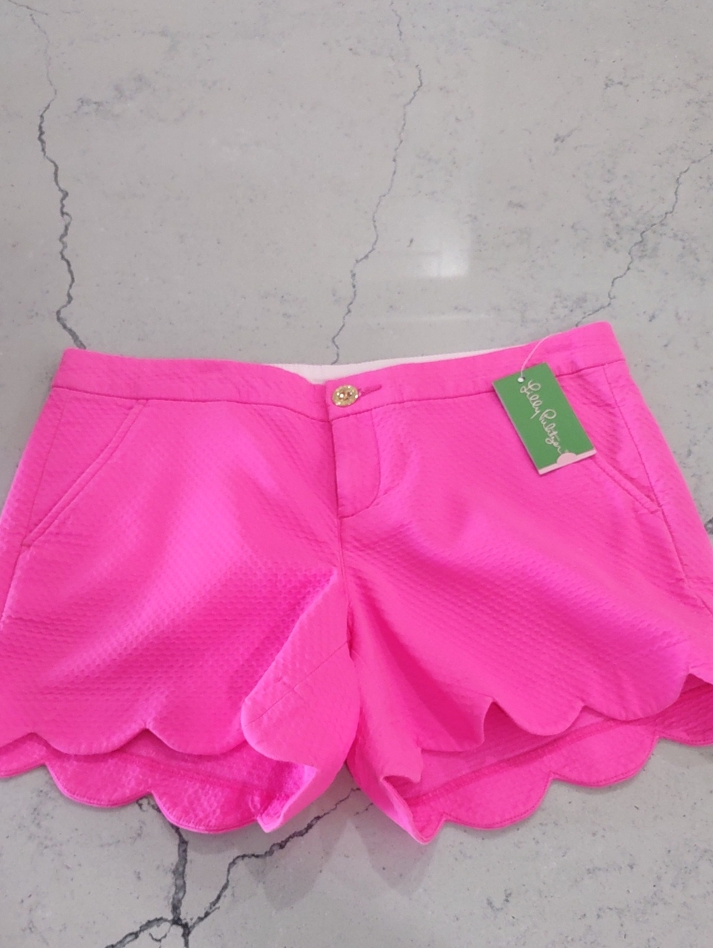 Lilly Pulitzer Buttercup Stretch Bright Pink Scallop Hem Shorts Size 10 NWT
